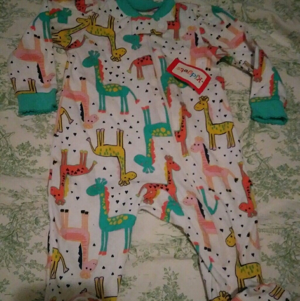 Oneis - Picture 2 of 2